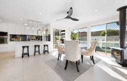 16 Villari Close, Belmont, Qld 4153