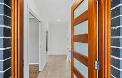 5 Graziers Road, Googong, NSW 2620