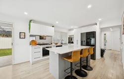 6 Karingal Place, Blue Haven, NSW 2262