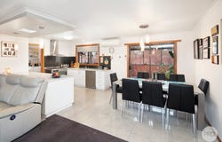 1 The Avenue, Delacombe, Vic 3356