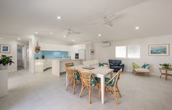 40 Comet Drive, Sunrise Beach, Qld 4567