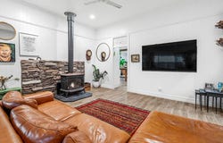 57 Coonowrin Road, Glass House Mountains, Qld 4518