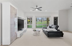 18 Scarborough Square, Mont Albert North, Vic 3129