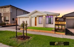 8 CALDERAS ROAD, Deanside, Vic 3336