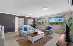 15 Vanderbilt Street, Eight Mile Plains, Qld 4113