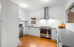 5 Heather Street, Hamlyn Heights, Vic 3215