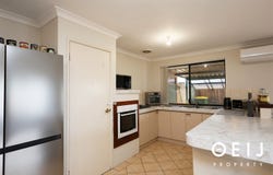 48 Sarah Ann Crescent, Warnbro, WA 6169