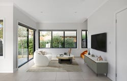 2/77 Rathcown Road, Reservoir, Vic 3073