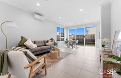 7 Freiberger Grove, Clyde North, Vic 3978