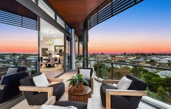 2401/1 Marina Promenade, Paradise Point, Qld 4216