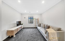 51 Surround Drive, Mambourin, Vic 3024