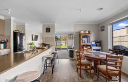 27 Riflebutts Road, Korumburra, Vic 3950