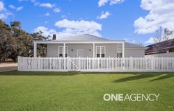 17 CRAFT STREET, Lake Albert, NSW 2650