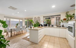 1 Cottrill Street, Alfred Cove, WA 6154