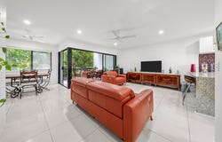 5/22 Bath Street, Labrador, Qld 4215