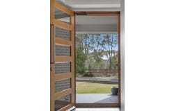 8 Oakbank Place, Currans Hill, NSW 2567