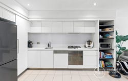 1802/100 Lorimer Street, Docklands, Vic 3008