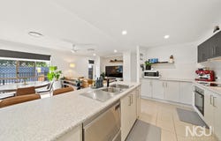 16 Fourth Avenue, Marsden, Qld 4132