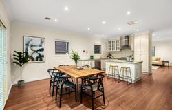2/7 Bronte Street, Heidelberg, Vic 3084
