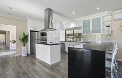 137 Lyrebird Road, Pheasants Nest, NSW 2574