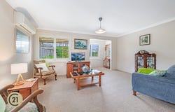 2/17 Folkestone Place, Dural, NSW 2158