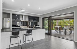 102 Corvus Drive, Cashmere, Qld 4500