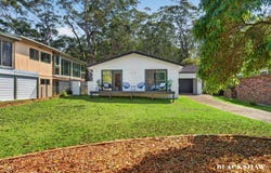27 Sandy Place, Long Beach, NSW 2536