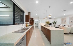 92A Blackstone Rd, Silkstone, Qld 4304