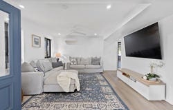 2 Sir Griffith Way, Rural View, Qld 4740