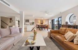 8/71 Beach Streert, Port Melbourne, Vic 3207