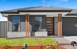 2 Buttercup Lane, Raymond Terrace, NSW 2324