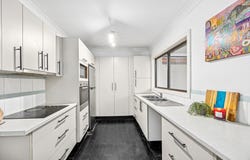 41 Catherine Street, Mannering Park, NSW 2259