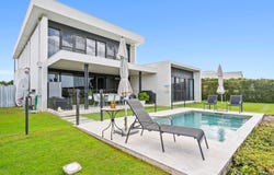 6 The Dress Circle, Benowa, Qld 4217