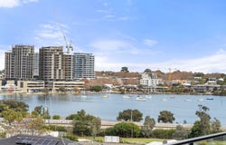 403/8 Henley Street, Como, WA 6152