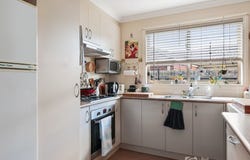 12 ROSLYN PARK DRIVE, Harkness, Vic 3337