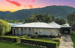 35 Pepperina St, Mooroobool, Qld 4870