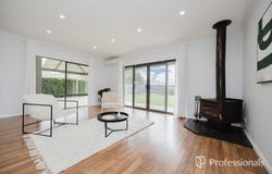 12 Moseley Drive, The Vines, WA 6069