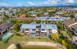 2/65 Bordeaux Parade, Mermaid Waters, Qld 4218