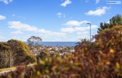 29 Columbia Crescent, Hallett Cove, SA 5158