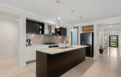 18 Faraday Crescent, Pacific Pines, Qld 4211