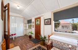 11 Sexton Street, Highgate Hill, Qld 4101
