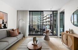 1001/8 Bowen Crescent, Melbourne, Vic 3000