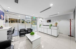 2/2728 Logan Road, Eight Mile Plains, Qld 4113