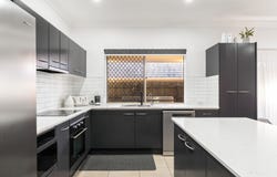 10 Kondalilla Terrace, Waterford, Qld 4133
