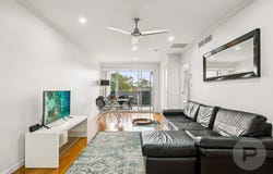 35/2 Laurence Street, St Lucia, Qld 4067