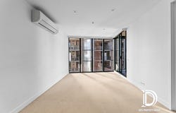 915/677 La Trobe Street, Docklands, Vic 3008