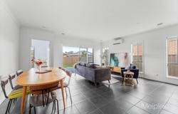 42 Rhynhurst Street, Clyde North, Vic 3978