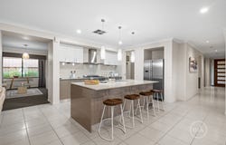22 Mclaughlans Lane, Plenty, Vic 3090