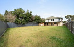 21 Fourth Avenue, Sandgate, Qld 4017