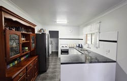 32 Railway Terrace, Crows Nest, Qld 4355